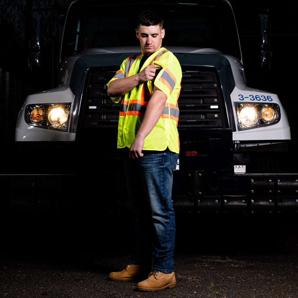 game-sportswear-hi-vis-class3-breakaway-vest-i-495-lifestyle