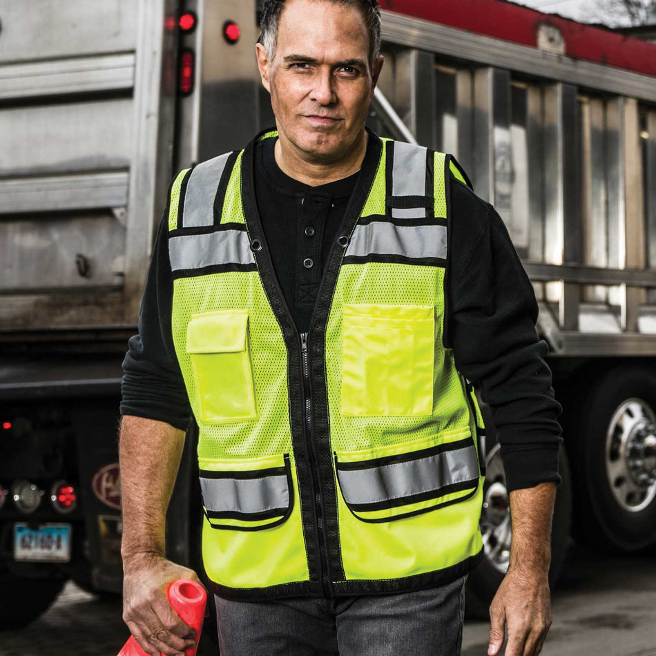 game-sportswear-surveyors-vest-class-2-black-contrast-mesh-lifestyle