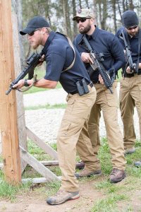 propper-tactical-pant-lightweight-in-use-f5252
